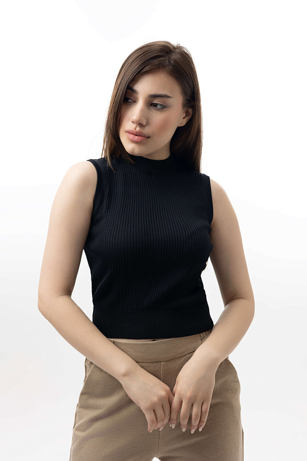 Топ без рукавов